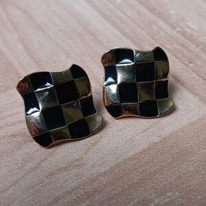Vintage Avon Retro 80s Check Checker Board Flag Enamel Earrings Goldtone Black